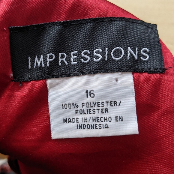 Impressions VTG Satin Red Holiday Boxy Shell Blouse - Picture 3 of 3